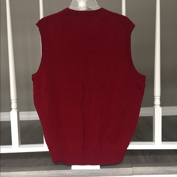 Red Sleeveless Sweater Vest - Picture 4 of 4
